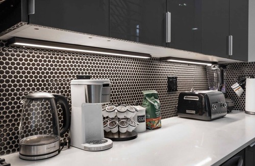 Fairmount Park House | Newly Modern 2B2B Home near Seatac - Golf course