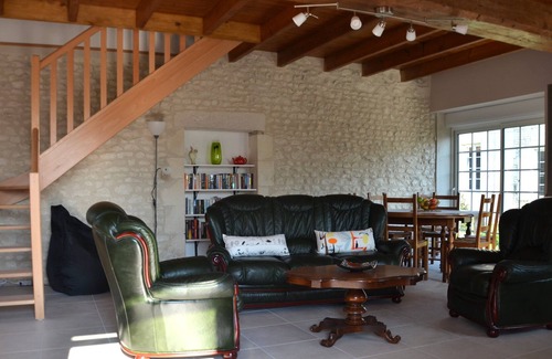 Saint-Seurin-de-Palenne Cottage | Newly renovated child friendly gîtes, secure heated swimming pool & 2 play areas
