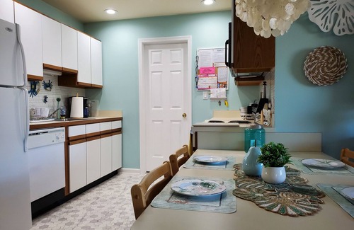North Ocean City Condo | Newly Refreshed 2 bed, 2 bath condo. Private outdoor space, 7 min walk to beach
