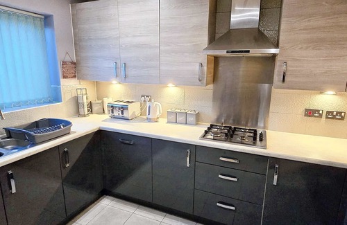 Manchester House | Newly Refurbed Townhouse by Etihad & Co-op Live