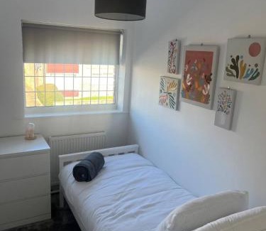 Ormskirk House | Newly Refurb 3 Bed Family Home In Ormskirk