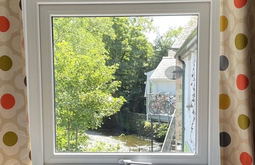 Grasmere Apartment | Newly refurbished 2 bedroom, 2 bathroom apartment right in the heart of Grasmere