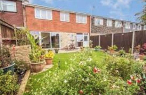 Basildon House | Newly Refurbished 3BR House
