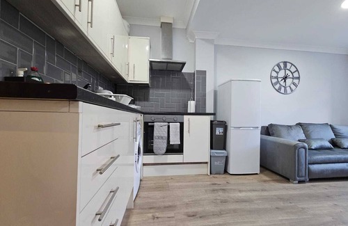 Shepherd's Bush Apartment | Newly refurbished apartment in Central London