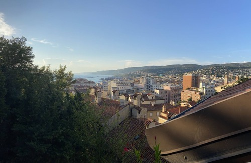 Citta Nuova-Barriera Nuova-San Vito-Citta Vecchia Apartment | Newly refurbished central flat on San Giusto hill overlooking the sea