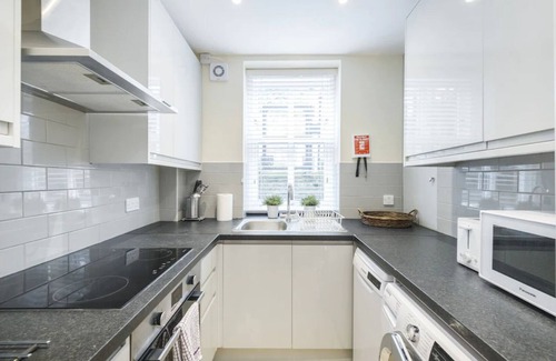 East Walworth Apartment | Newly Refurbished Flat in Zone 1 Central London