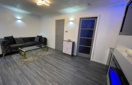 Trimley Apartment | Newly refurbished modern 2 bedroom flat