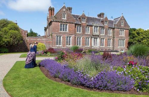 Ballyedmond House | Newly Refurbished Self-Catering Lodge Sleeping 5
