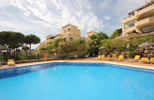 Marbella Apartment | Newly refurbished, three bedroom apartment in Hacienda Elviria