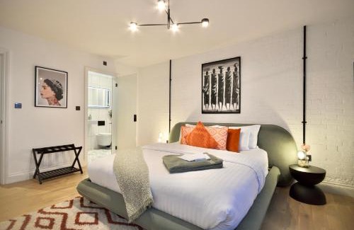 Canary Wharf Apartment | Newly Refurbished w/River Views