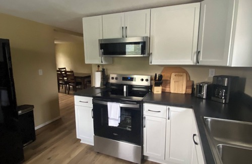International Falls House | Newly remodeled 2-bedroom house in charming International Falls with AC, WiFi