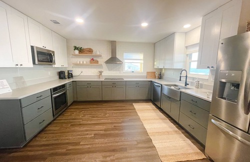 Ponte Vedra Beach House | Newly Remodeled Beach Home close to shops, restaurants, boating, fishing & golf!