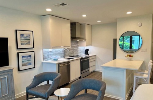 Seagrove Beach Apartment | Newly remodeled, heart of Seagrove Beach, 100 yards to beach!