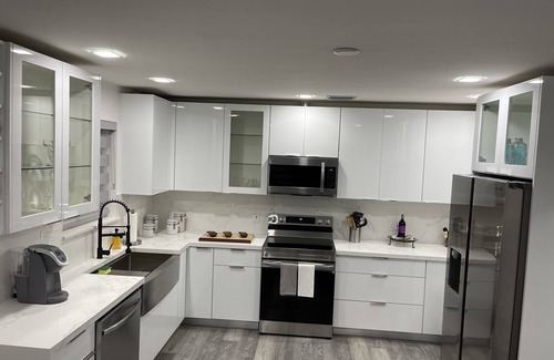 Southwest Coconut Grove House | Newly remodeled 2/1 Miami vibe home in coconut grove