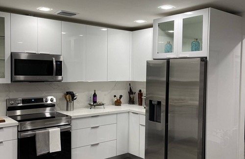 Southwest Coconut Grove House | Newly remodeled 2/1 Miami vibe home in coconut grove