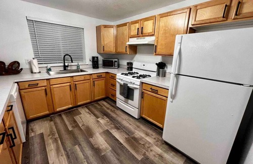 Pendleton House | Newly Remodeled 3 Bed 2 Bath home, minutes from everything