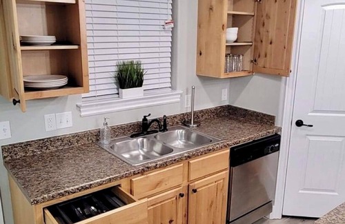 Roosevelt House | Newly remodeled 3 Bedroom Townhome