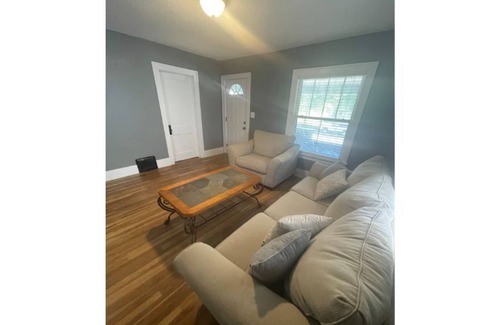 Emporia House | Newly remodeled 3 bedroom 2 blocks from downtown