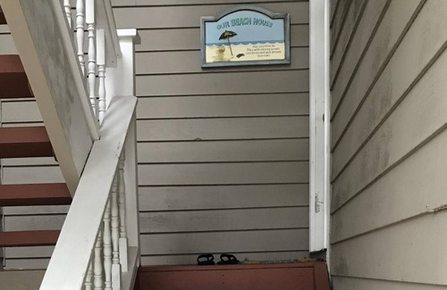 South End Condo | Newly remodeled, 4BR Condo only 1.5 block to beach