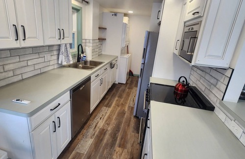 Northport Apartment | Newly remodeled bright garden apartment right in the Village of Northport, MI!