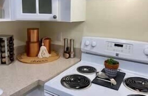 Mabscott House | Newly Remodeled! Convenient! Unique!