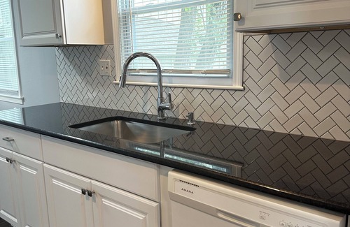 Overland Park House | Newly remodeled Duplex for 6 with parking spot!