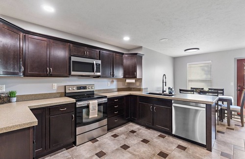 Hutchinson House | Newly remodeled duplex, centrally located, perfect for you!