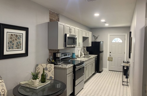 Crestwood Apartment | Newly remodeled Gem in heart of OKC