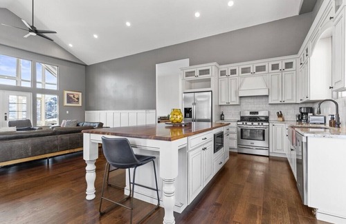 Wolf Creek House | Newly Remodeled Home with plenty of room and private Hot Tub