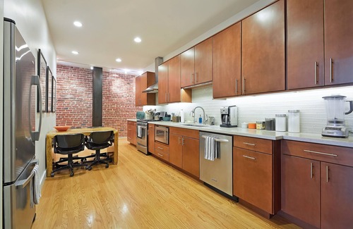 Downtown San Francisco House | Newly Remodeled Loft in Lower Nob Hill by RedAwning
