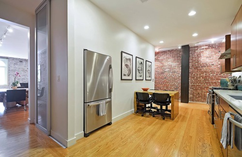 Downtown San Francisco House | Newly Remodeled Loft in Lower Nob Hill by RedAwning