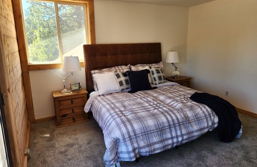 Westcliffe Cabin | Newly remodeled log cabin10 minutes from downtown Westcliffe. Pet Friendly!