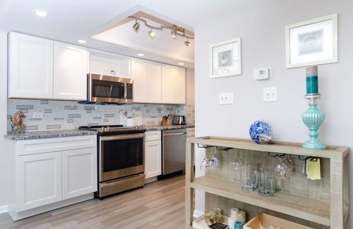Wrightsville Beach Condo | Newly remodeled oceanfront condo in Station One!