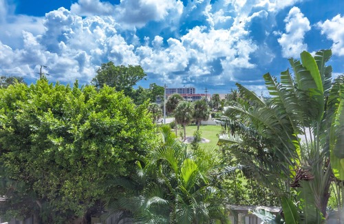 Siesta Key Condo | NEWLY REMODELED! On World Famous Crescent Beach