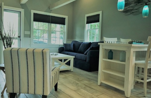 East Orleans Condo | Newly Remodeled One Bedroom Condo Unit 1/2 Mile to Nauset Beach