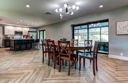 Siesta Key House | Newly Remodeled! Pool home near Siesta Beach!