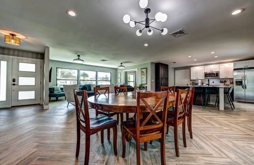 Siesta Key House | Newly Remodeled! Pool home near Siesta Beach!