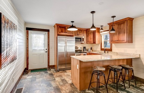 Lake Shore Cottage | Newly Remodeled Resort Cottage on Gull Lake
