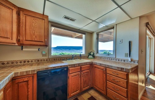 St. George Apartment | Newly Remodeled Sports Village 2 bedroom 2 bath condo