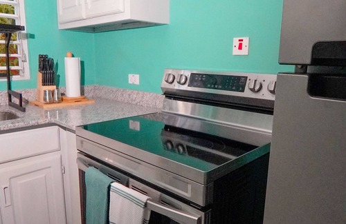 Mango Walk Apartment | Newly remodeled unit in gated complex.