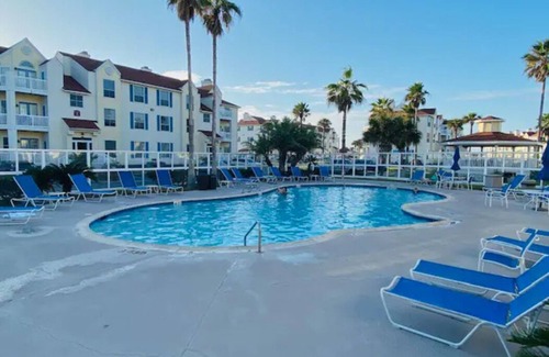 Corpus Christi Condo | Newly remodeled beach condo walking distance to the beach (pet friendly)