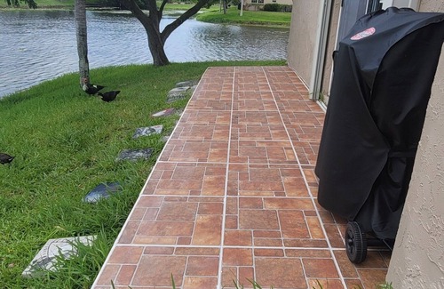 Pembroke Pines Condo | newly remodeled modern smart home on a lake