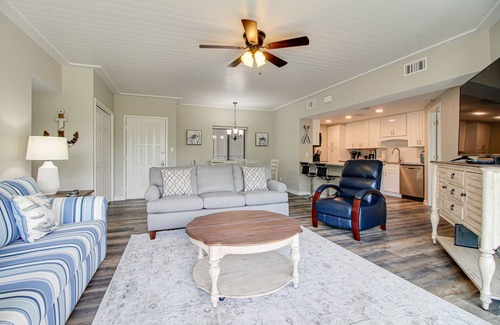 Hilton Head Island Condo | Newly Renovated 2BR/2BA Flat/3 Smart TV’s/WIFI/Pool & Tennis/Pickleball Views