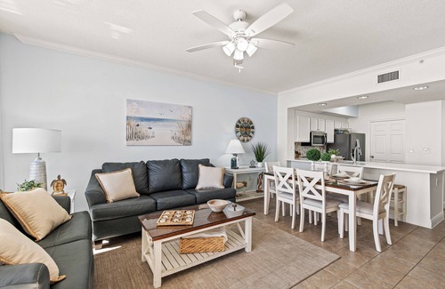 Fort Walton Beach Condo | NEWLY RENOVATED 12/24 beachfront 3/2 condo with free beach service of 2 sets!