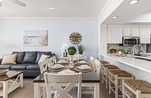 Fort Walton Beach Condo | NEWLY RENOVATED 12/24 beachfront 3/2 condo with free beach service of 2 sets!
