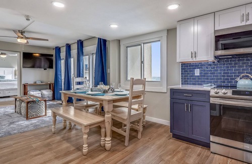 Panama City Beach Condo | 🏖️Newly RENOVATED from top to bottom ~ book now and SAVE!!🏖️