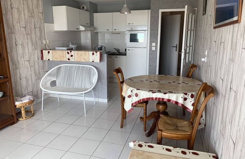 Fort-Mahon-Plage Apartment | Newly renovated 1BR apartment with parking in Fort-Mahon-Plage