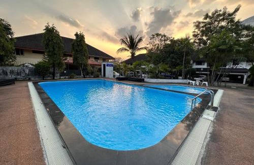 Bang Na Villa | Newly-renovated Modern Private Thai Villa with Swimming Pool