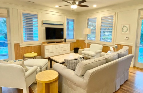 Keepers Landing House | Newly renovated Keeper's Landing Cottage!