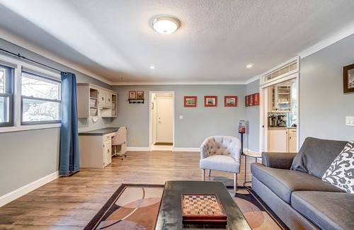 Bowling Green House | Newly Renovated, 1 block from BGSU, spacious and comfortable